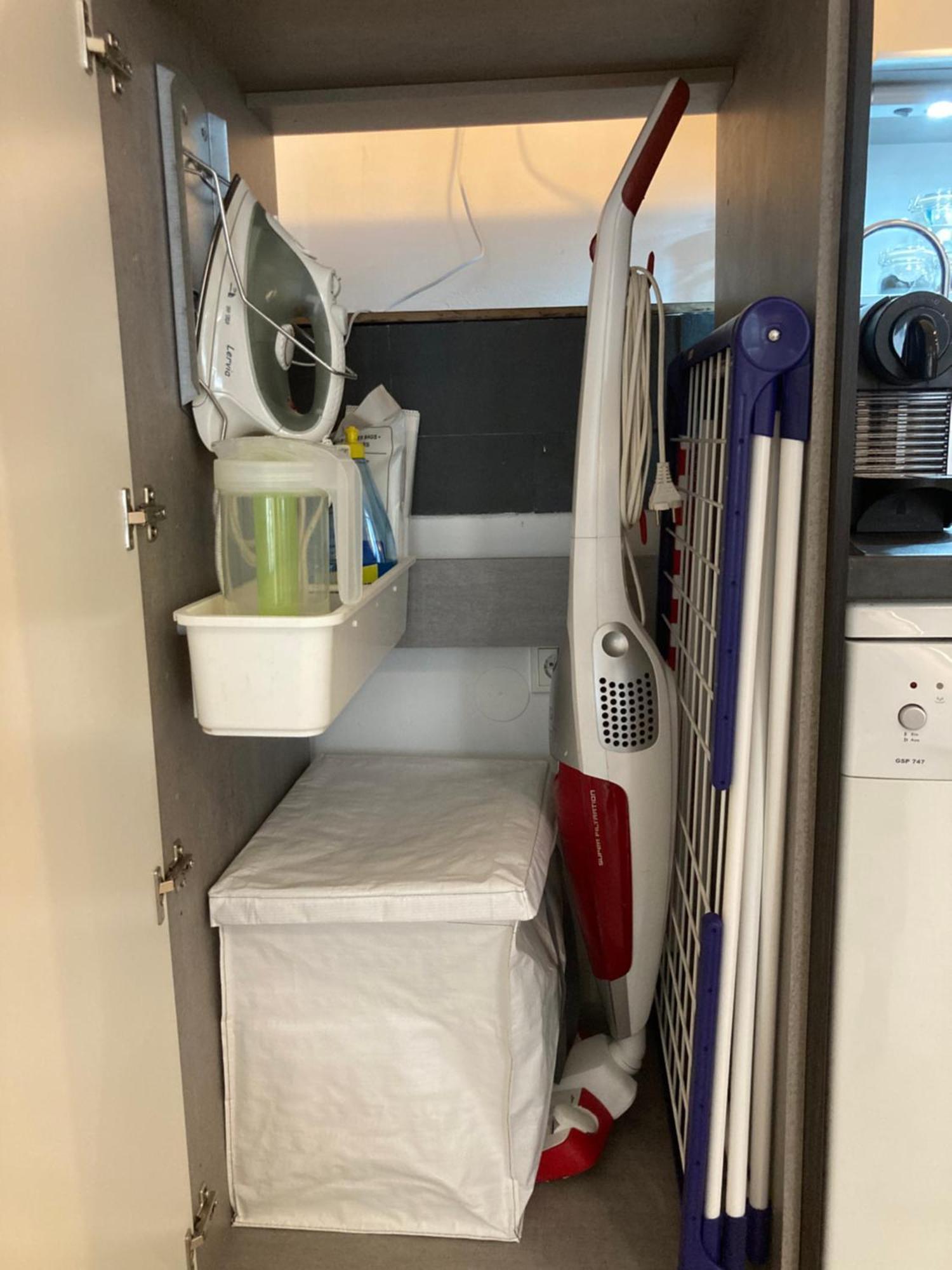 Living At Saarpartments -Adultsonly- 2 Bedrooms, Kitchen - Business & Holiday Apartments For Long- And Short Term Stay, 3 Min To Train Station, Secure E-Bike Parking! Saarbrücken Kültér fotó