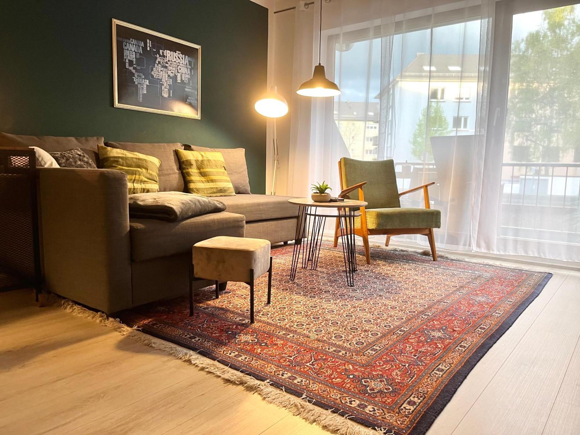 Living At Saarpartments -Adultsonly- 2 Bedrooms, Kitchen - Business & Holiday Apartments For Long- And Short Term Stay, 3 Min To Train Station, Secure E-Bike Parking! Saarbrücken Kültér fotó